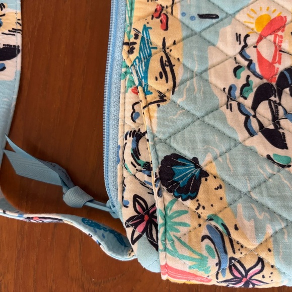 Vera Bradley Women’s Outlet Cotton Bucket Crossbody - Beach Treasures design - Picture 5 of 8